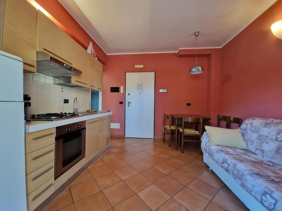 [50 metri dal mare] - Free parking e A/C Appartement Pietra Ligure Buitenkant foto