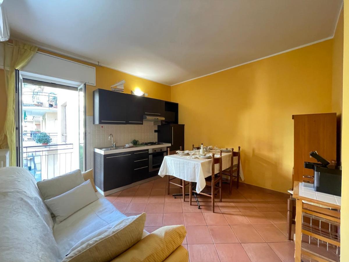 [50 metri dal mare] - Free parking e A/C Appartement Pietra Ligure Buitenkant foto