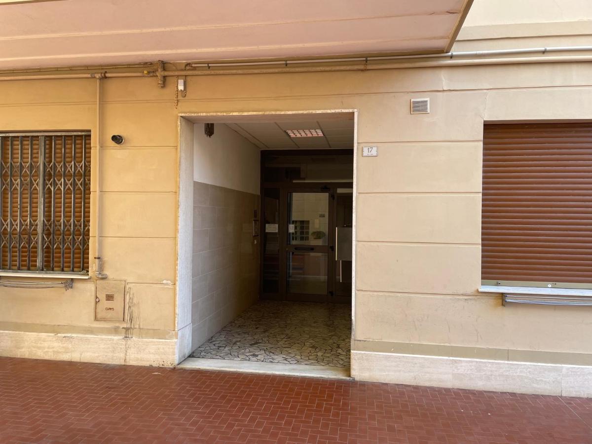 [50 metri dal mare] - Free parking e A/C Appartement Pietra Ligure Buitenkant foto