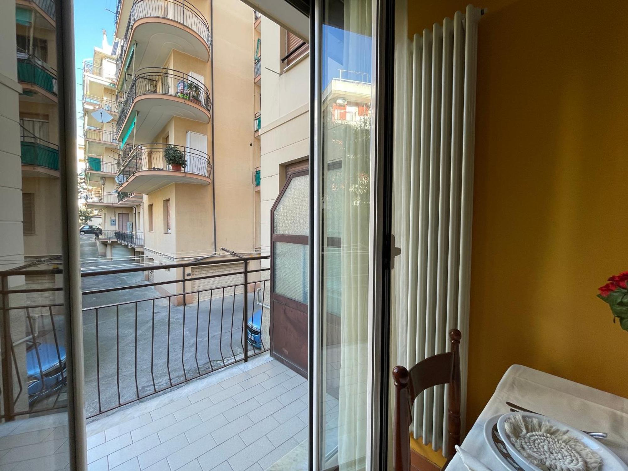 [50 metri dal mare] - Free parking e A/C Appartement Pietra Ligure Buitenkant foto