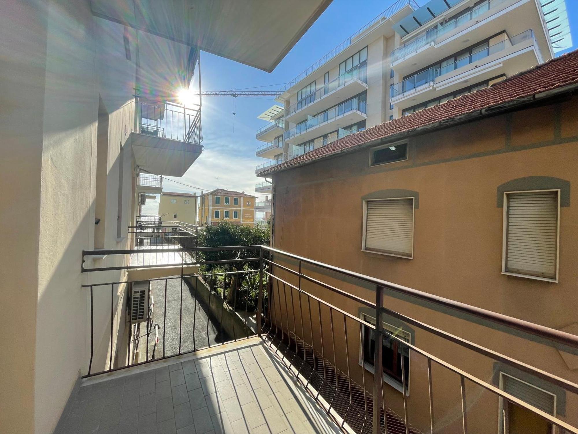 [50 metri dal mare] - Free parking e A/C Appartement Pietra Ligure Kamer foto